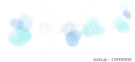 水色の滲んだグラデーション水彩テクスチャのふんわり泡のようなあしらい素材 138490990