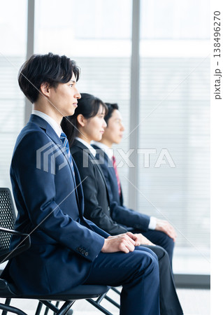 面接　撮影協力：学校法人電波学園　東京電子専門学校 138496270