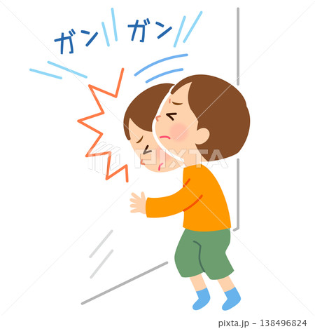 壁に頭を打ちつける子ども　自傷行為 138496824