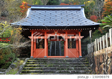 京都亀岡の延福寺 朱色の二天門 京都亀岡の延福寺 朱色の二天門 138496979
