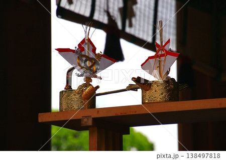 神社にて神前に御供えする… 『御神酒』 神社にて神前に御供えする… 『御神酒』 138497818