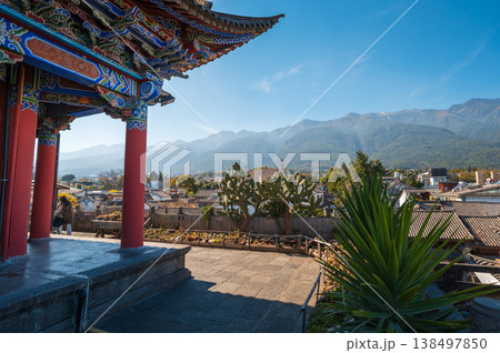 Traditional Rooftops and Scenic Landscape in Dali 138497850