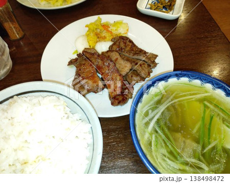 程よい塩梅の塩味に箸が進む… 仙台の美味『牛たん』 程よい塩梅の塩味に箸が進む… 仙台の美味『牛たん』 138498472