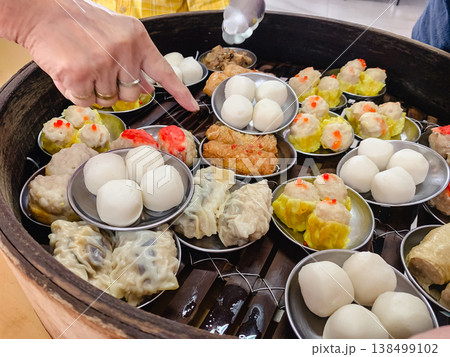東南アジアの朝食・飲茶と点心 138499102