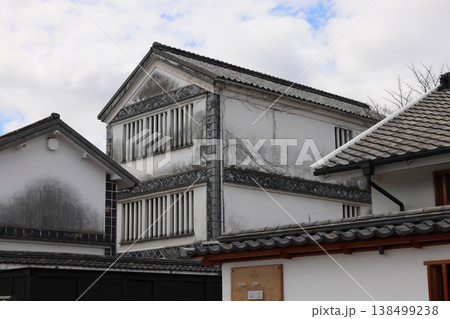 倉敷美観地区の街角風景［日本郷土玩具館付近］ 138499238