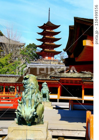 海に浮かぶ神殿… 安芸の宮島・厳島神社 海に浮かぶ神殿… 安芸の宮島・厳島神社 138499556