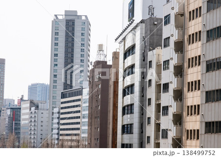 ビル群の風景 138499752