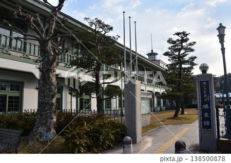 日本の岐阜県の高山市 高山市図書館の煥章館 レトロな外観の歴史的建造物 日本の岐阜県の高山市 高山市図書館の煥章館 レトロな外観の歴史的建造物 138500878