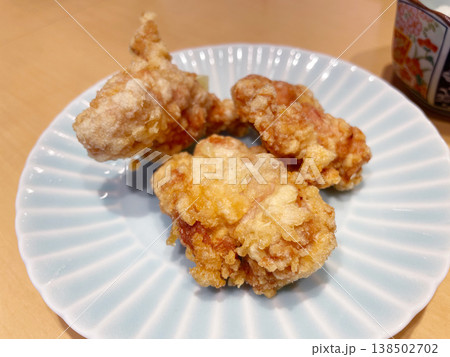 鳥の唐揚げ 鳥の唐揚げ 138502702