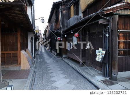 京都市中京区にある先斗町の風景 京都市中京区にある先斗町の風景 138502721