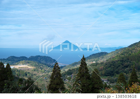 大隅半島から望む開聞岳 大隅半島から望む開聞岳 138503618