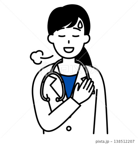 胸に手を当ててホッとする医師の女性 138512207