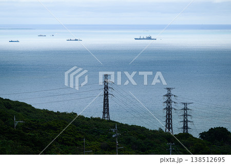 鉄塔と自衛隊の艦艇 鉄塔と自衛隊の艦艇 138512695