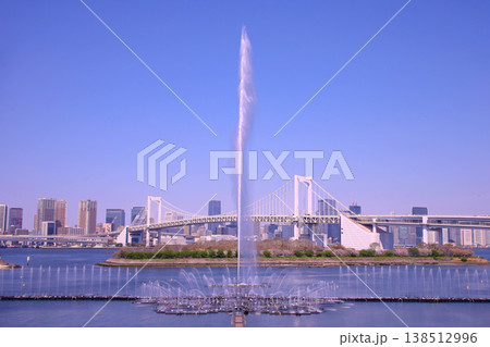 東京都 お台場海浜公園の噴水ショー アクアシンフォニー 東京都 お台場海浜公園の噴水ショー アクアシンフォニー 138512996