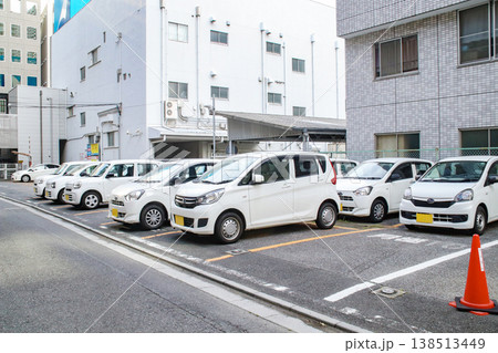 多数の営業車 多数の営業車 138513449