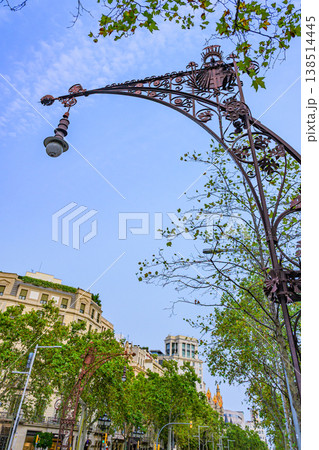 バルセロナ、街並み、歴史ある、真夏、スペイン 138514445