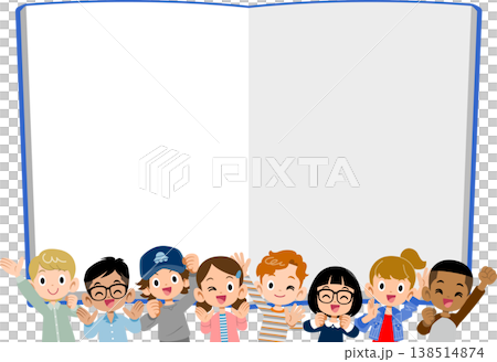 空欄のノートと多国籍、多人数の元気な8人の子どもたちの上半身と 空欄のノートと多国籍、多人数の元気な8人の子どもたちの上半身と 138514874