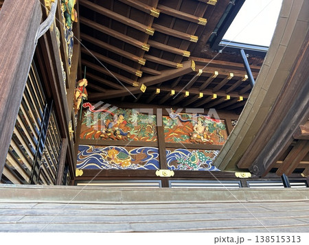 埼玉県秩父市の神社、秩父神社の御本殿の彫刻、昔話の彫刻、浦島太朗です。 138515313