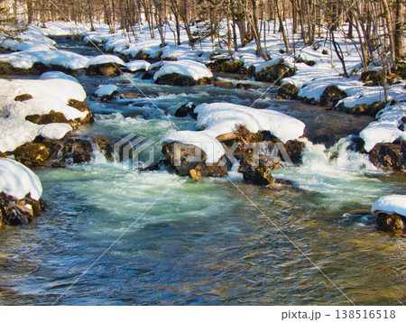 雪解けの風景 雪解けの風景 138516518