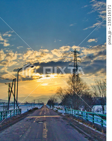 雪解けの風景 雪解けの風景 138516571
