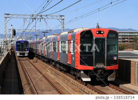 阪神　出屋敷駅付近を走る1200系快速急行 138518714