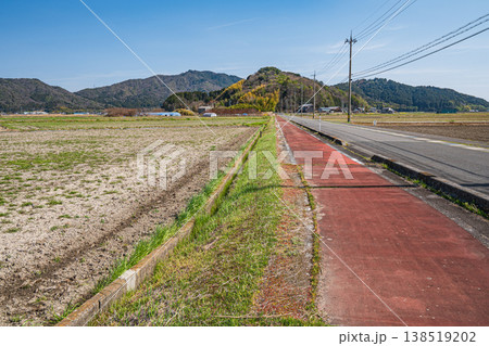 滋賀県東近江市の田園風景 滋賀県東近江市の田園風景 138519202