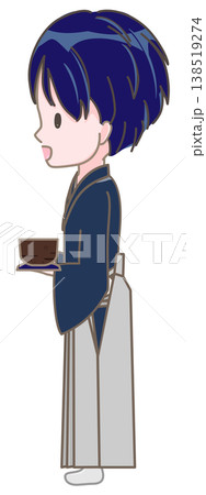 茶碗を持って立っている男の子(側面図/左手前) 茶碗を持って立っている男の子(側面図/左手前) 138519274