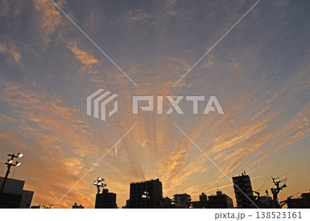 都市の夕暮れ 都市の夕暮れ 138523161