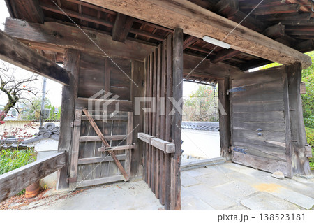 大和国 「高取城」子嶋寺 山門(高取城移築二ノ門) 大和国 「高取城」子嶋寺 山門(高取城移築二ノ門) 138523181