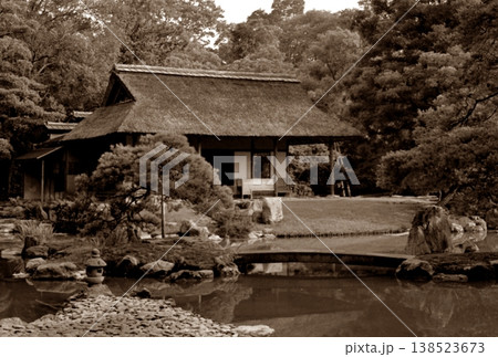 古写真　1962年　京都　桂離宮の松琴亭 138523673