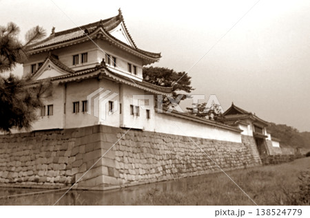 古写真 1956年 京都 元離宮二条城の東南隅櫓 古写真 1956年 京都 元離宮二条城の東南隅櫓 138524779