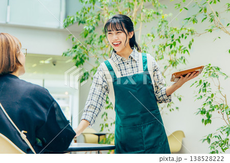カフェ 女性 バイト カフェ 女性 バイト 138528222