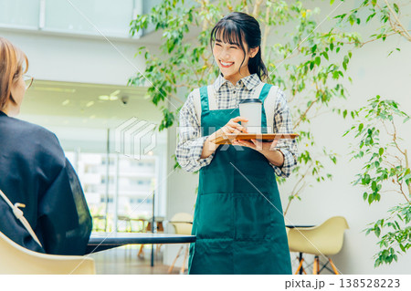 カフェ 女性 バイト カフェ 女性 バイト 138528223