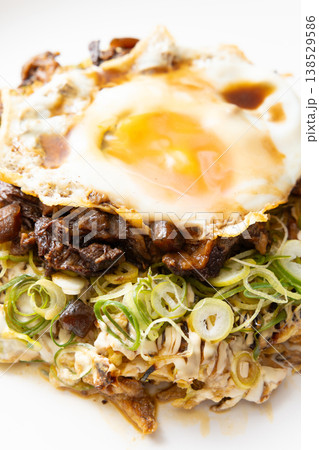 美味しい九条ネギ牛すじ葱焼きのお好み焼き 美味しい九条ネギ牛すじ葱焼きのお好み焼き 138529586