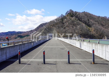 夕張シューパロダム・重力式コンクリートダム 138530095