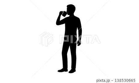 マグカップを飲む男性のシルエット マグカップを飲む男性のシルエット 138530665