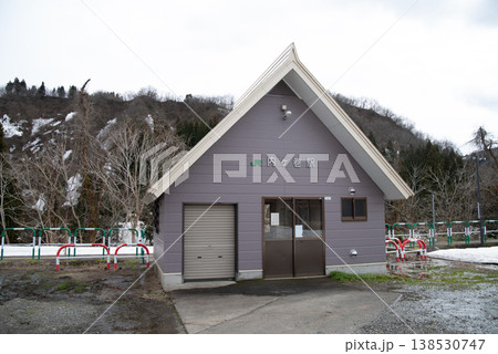 JR飯山線内ヶ巻駅(新潟県小千谷市) JR飯山線内ヶ巻駅(新潟県小千谷市) 138530747
