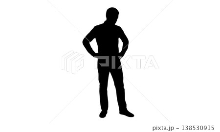 腰に手を当てる男性のシルエット 138530915