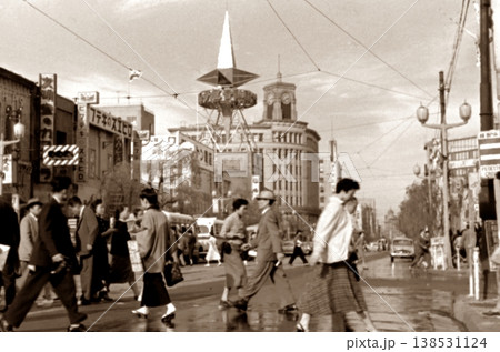 古写真 1956年 東京 銀座四丁目の街並み 古写真 1956年 東京 銀座四丁目の街並み 138531124