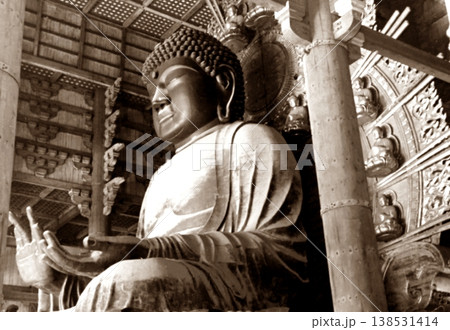 古写真　1956年　奈良　東大寺の大仏 138531414