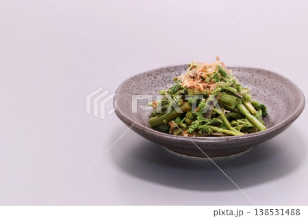 ワラビのおひたし　春の山菜料理　蕨 138531488