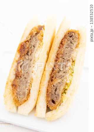 美味しいメンチカツサンド 美味しいメンチカツサンド 138532510