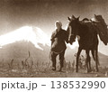 古写真　1953-1954年　山梨県山中湖村から望む富士山と荷馬 138532990