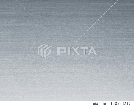 明るいシルバーに輝くヘアライン仕上げのテクスチャ素材の背景画像2b 138533237
