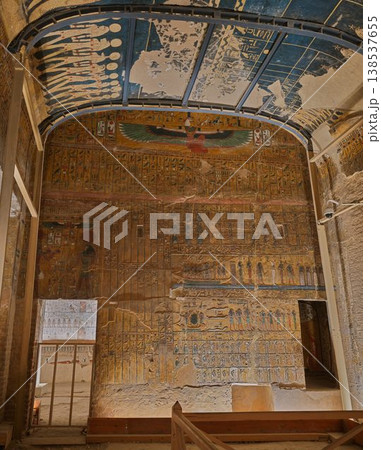 王家の谷KV17、セティ1世墓に広がる精緻な壁画 138537655