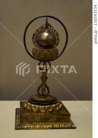 9506　金銅火焔宝珠形舎利容器 138543534