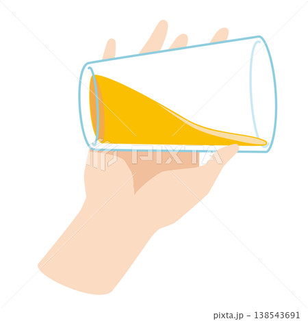 コップでジュースを飲む手のイラスト 138543691