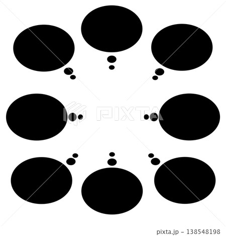 楕円形に丸いドットが付いた思考を表現する黒い吹き出しセット 138548198