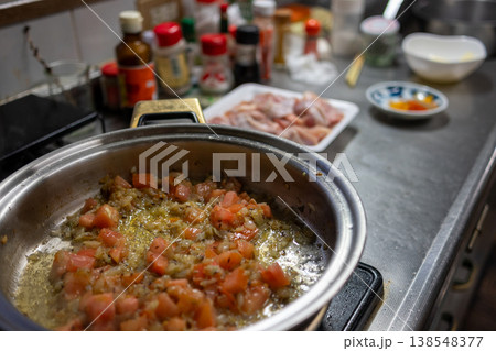 とても美味しい日本の一般家庭のスパイスカレー とても美味しい日本の一般家庭のスパイスカレー 138548377