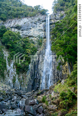 夕刻の那智大滝　飛龍神社　和歌山県 138549464
